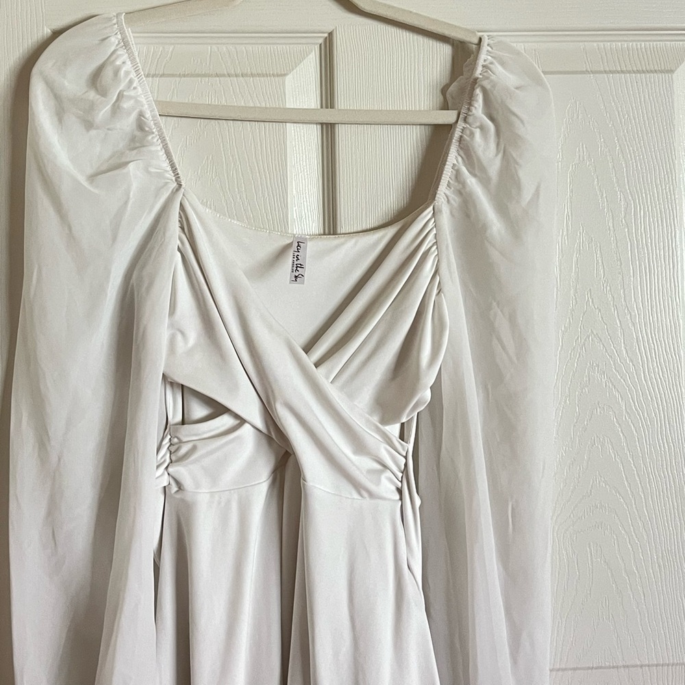 lucy in the sky white with mesh sleeves dress!